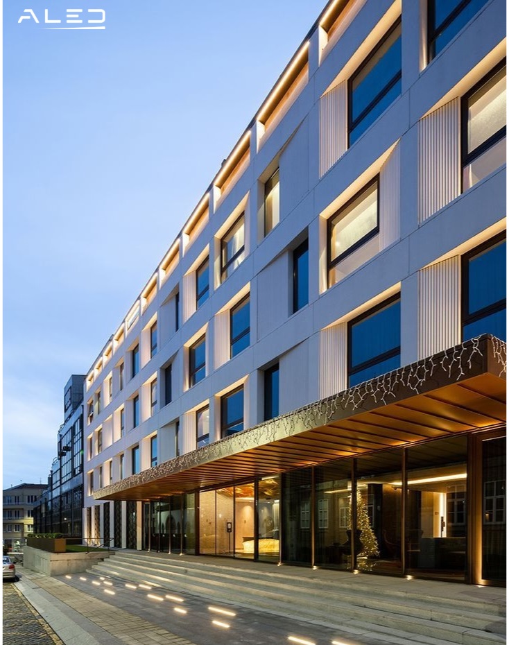 Ứng dụng của thiết kế chiếu sáng mặt tiền