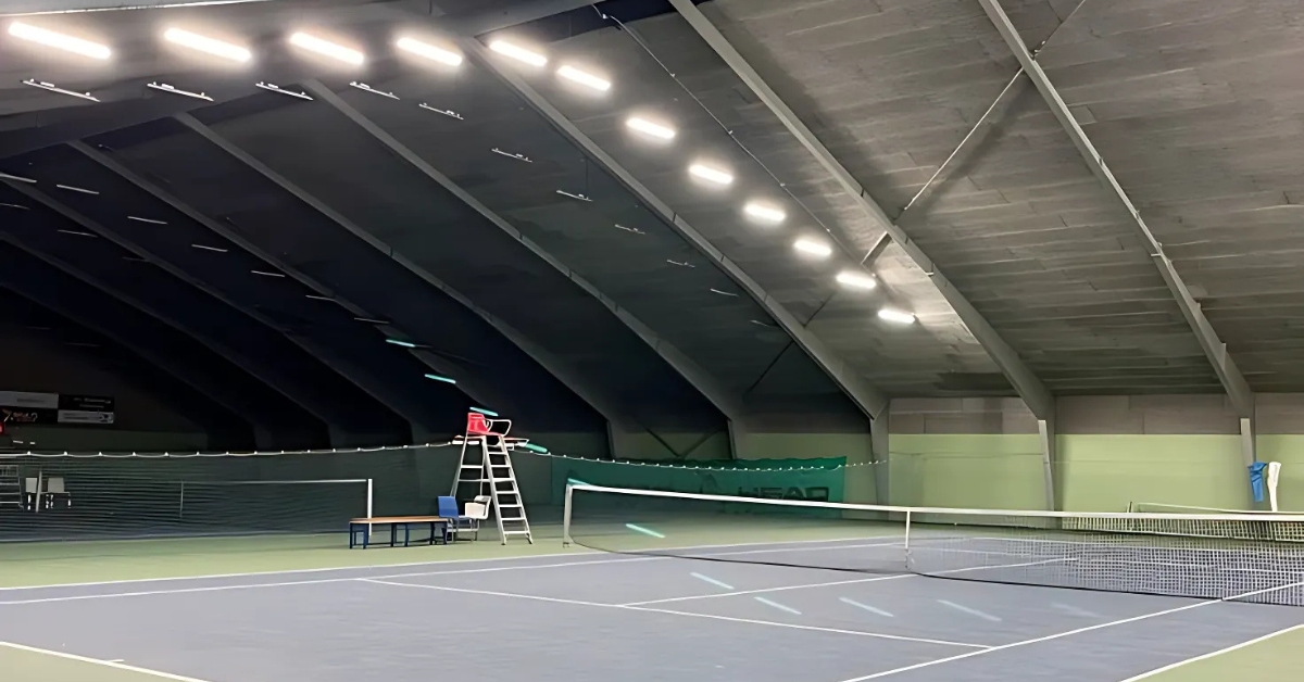 Led High Bay cho sân tennis trong nhà thi đấu Led High Bay cho sân tennis trong nhà thi đấu