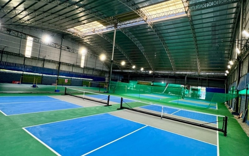 thiết kế chiếu sáng sân tennis