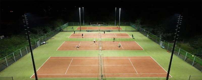 thiết kế chiếu sáng sân tennis