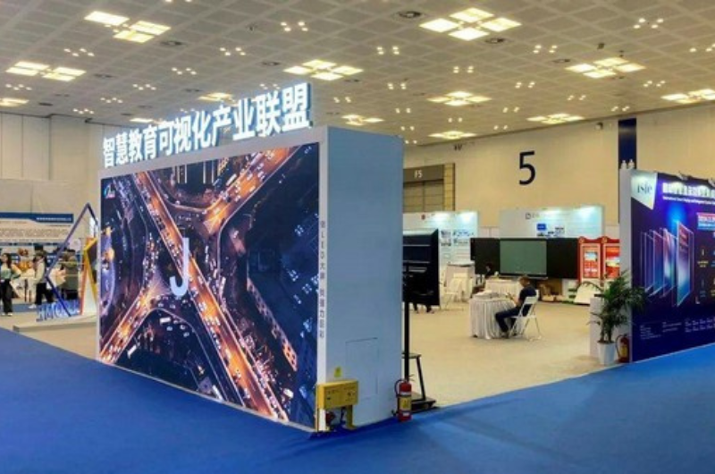 LED Thanh Mặt Tiền – Giải Pháp Chiếu Sáng Kiến Trúc Ngoại Thất Đẳng Cấp 2 Công trình sự kiện – Triển lãm