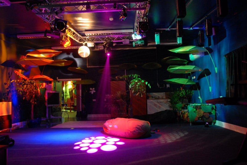 Hướng dẫn cách lắp đặt đèn sân khấu, hệ thống đèn chuyên nghiệp 15 lắp đặt đèn sân khấu