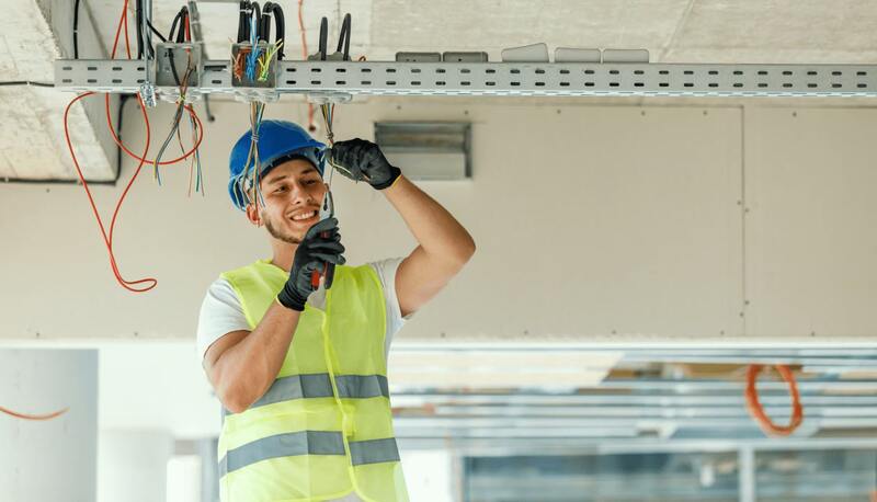 lắp đặt hệ thống đèn chiếu sáng