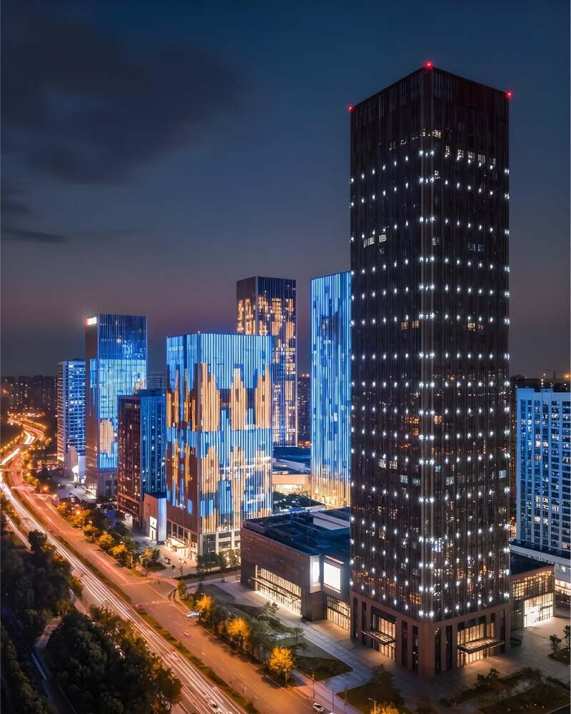 Thi công đèn LED tòa nhà