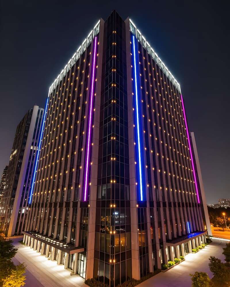 Thi công đèn LED tòa nhà