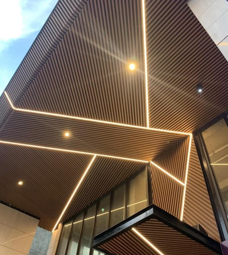 Led thanh mặt tiền